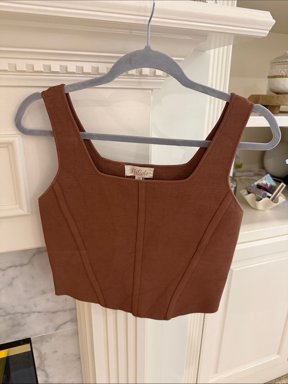 Listicle Chestnut Square-Neck Crop Tank